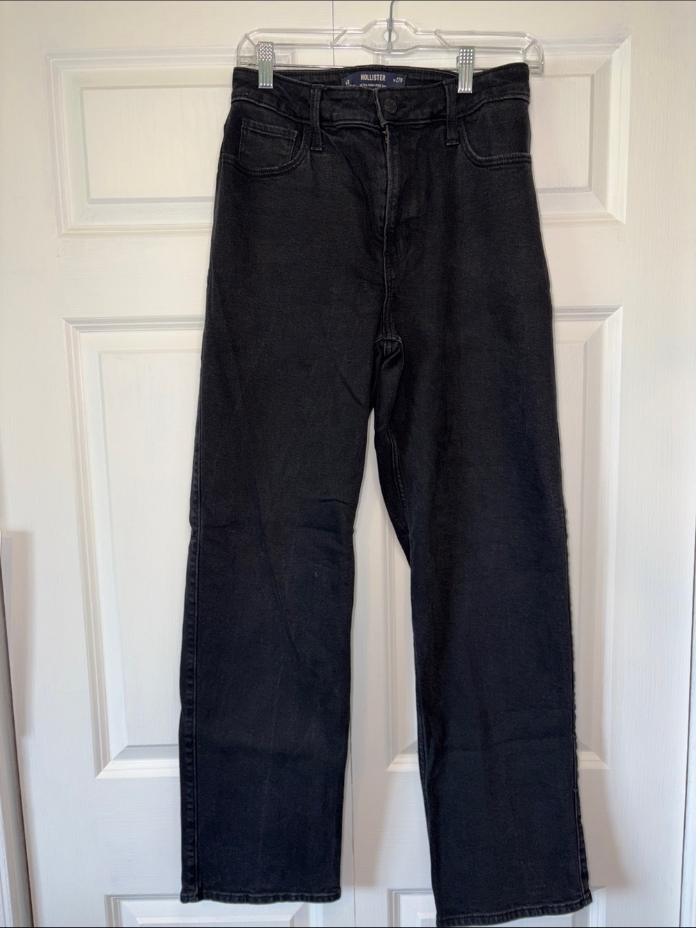 Women’s Hollister Ultra High-Rise Dad Jeans Washed Black 4R/W27R